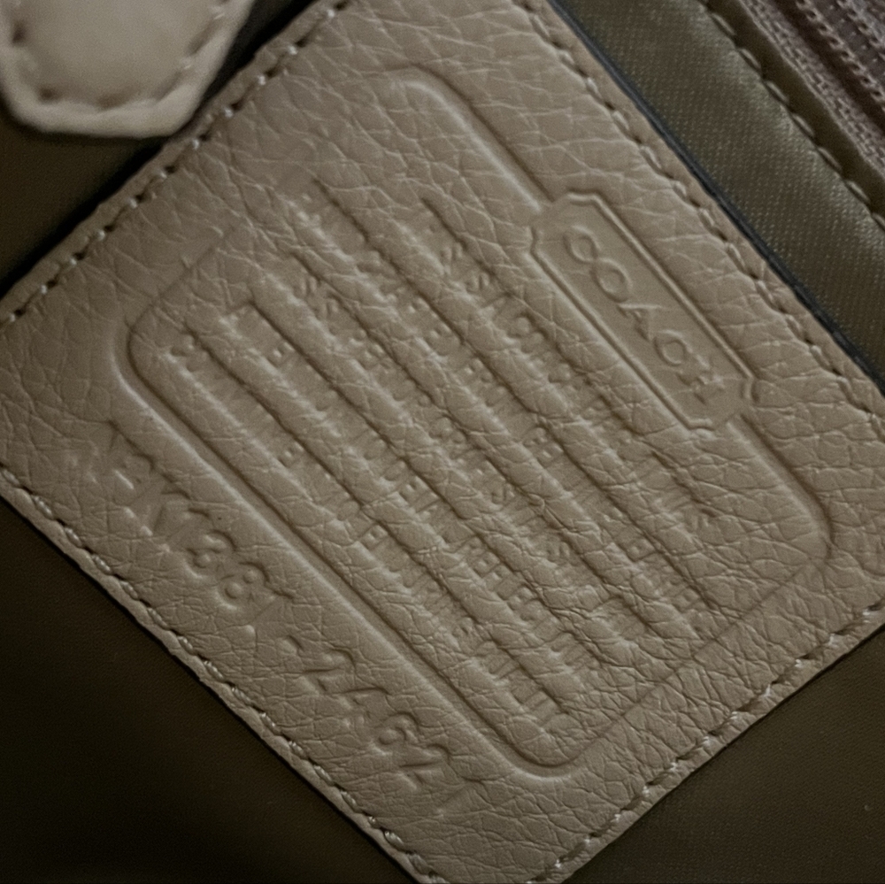 Coach Pebbled Tan‎ Leather Madison Phoebe 3 Compartment Bag Like New Cond… - Picture 13 of 16